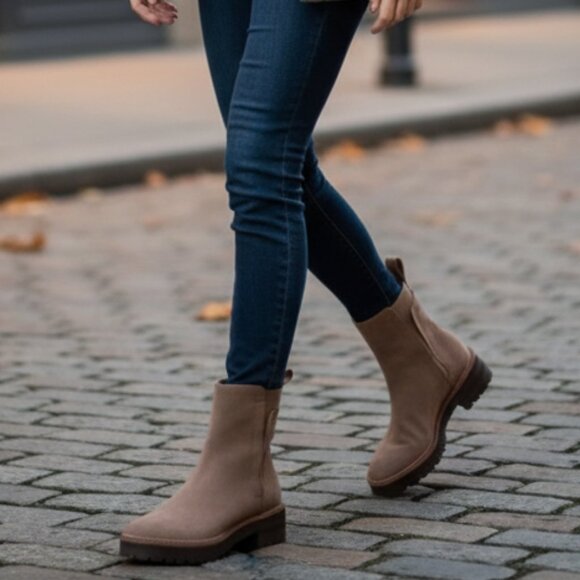 NWOT Kaanas Sofia Suede Combat Boot - Picture 1 of 11